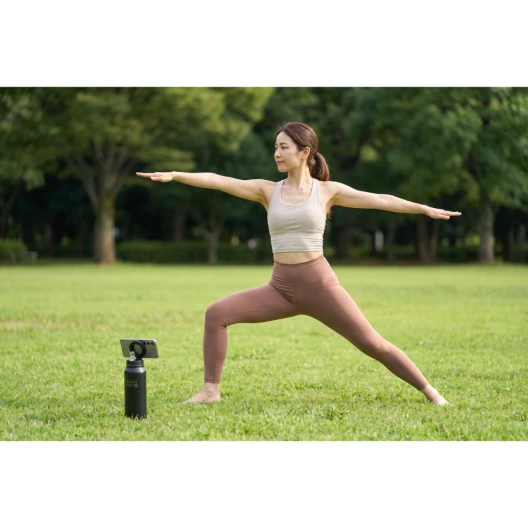 Trinkflasche mit Handyhalter/Stativ